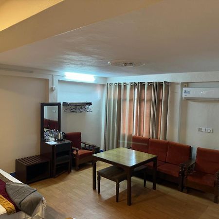 Hotel Silver Jubilee Katmandou Extérieur photo