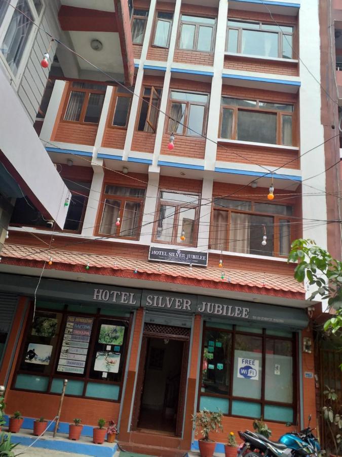 Hotel Silver Jubilee Katmandou Extérieur photo