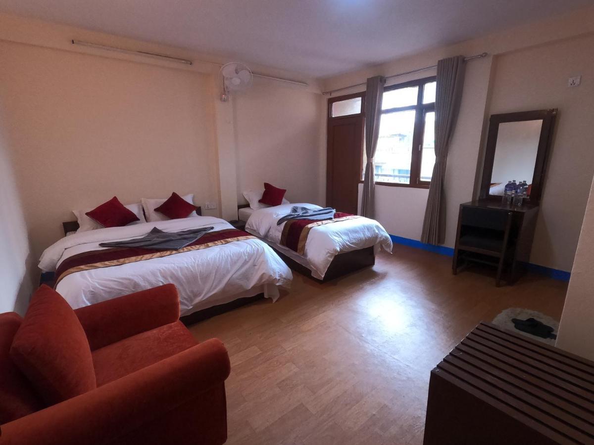 Hotel Silver Jubilee Katmandou Extérieur photo